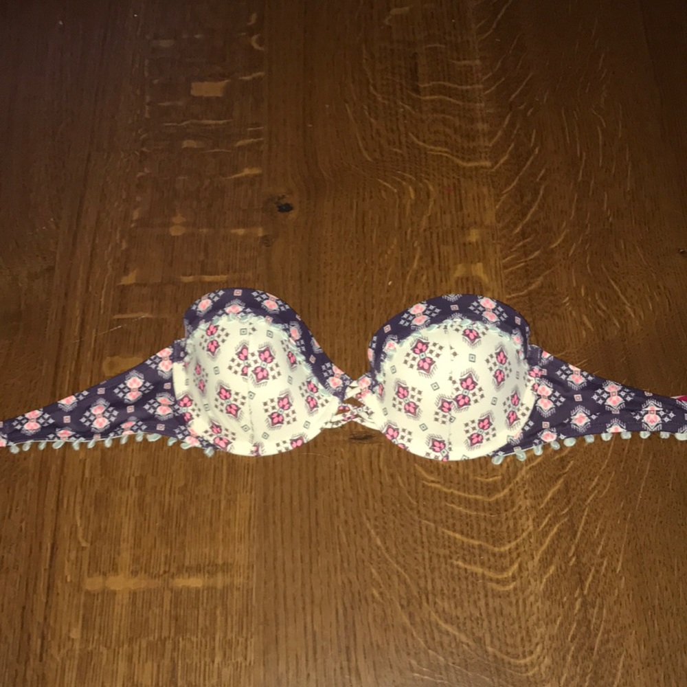 Victoria secret 32 D bathing suit top